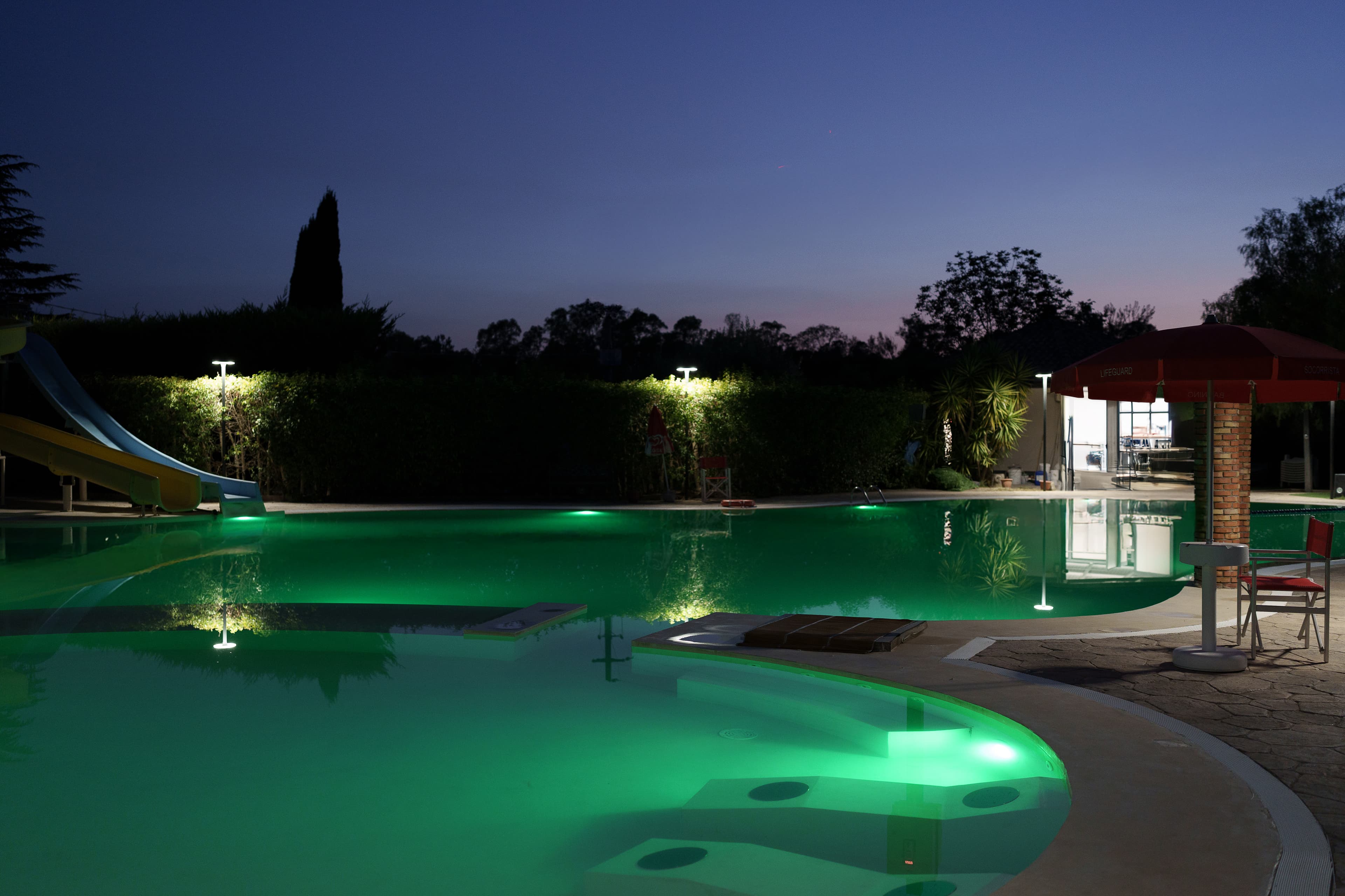 La piscina di sera 3